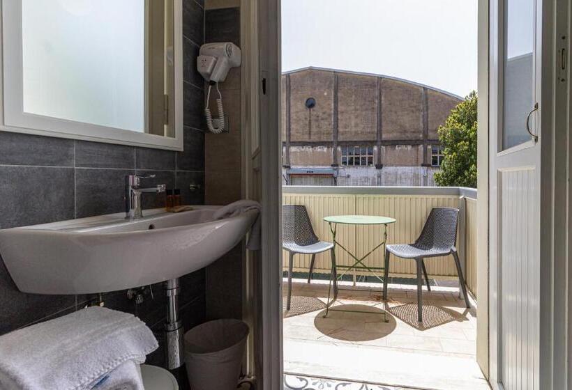 חדר סטנדרט לשלושה, La Dama&breakfast