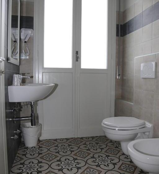 חדר סטנדרט לשלושה, La Dama&breakfast