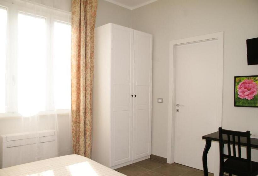 חדר סטנדרט לשלושה, La Dama&breakfast