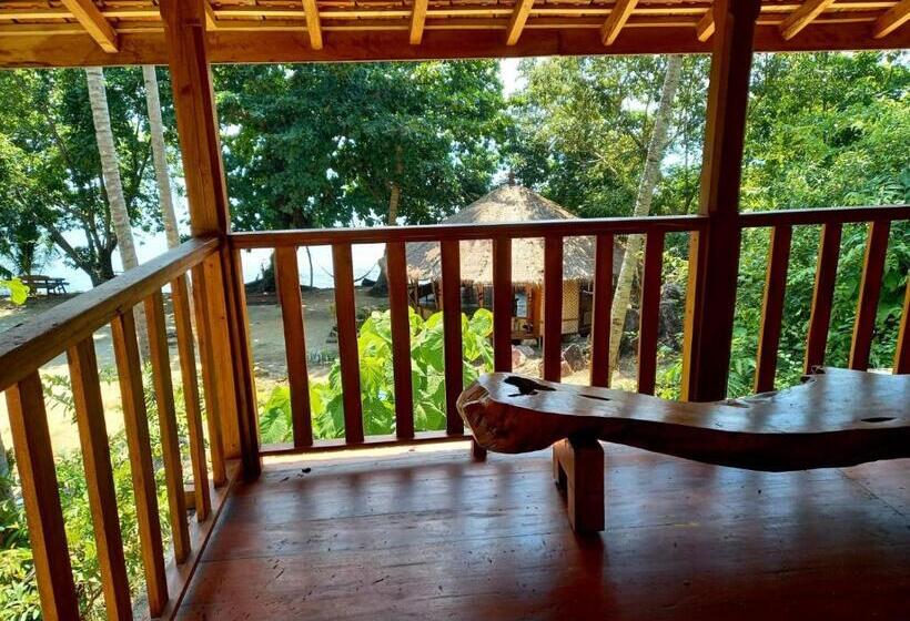 اتاق خانوادگی با چشم‌انداز دریا, Alam Kita