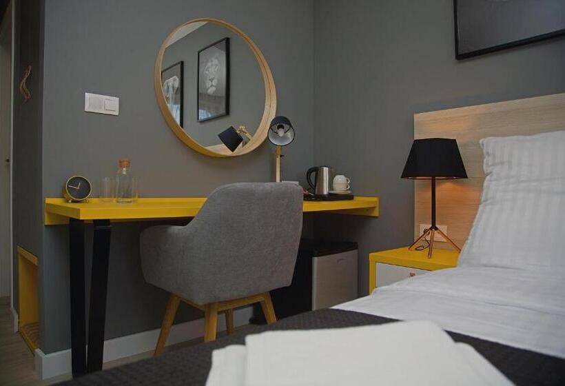 غرفة قياسية, B&b Alibi