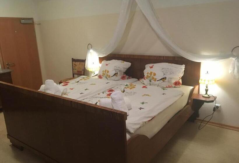 标准间, Alte Schule Niederdünzebach