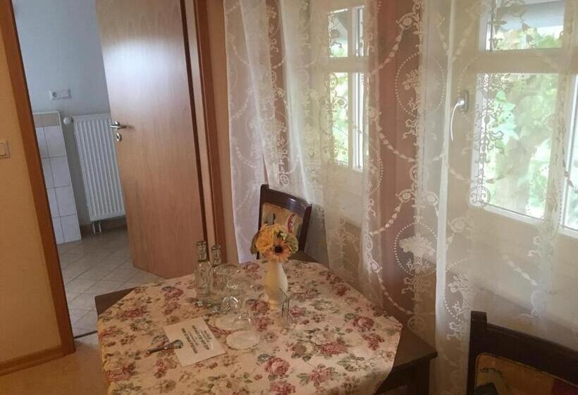 标准间, Alte Schule Niederdünzebach