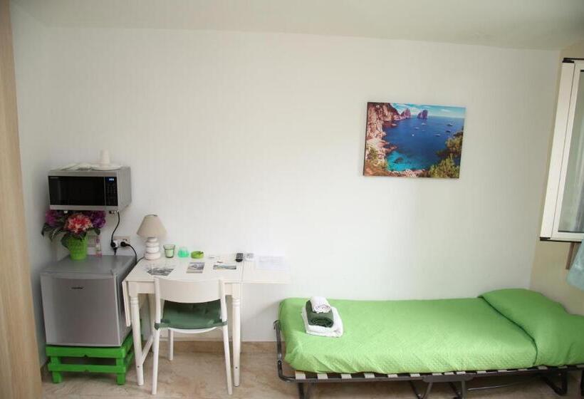 חדר סטנדרט לשלושה, B&b Casa Rosola