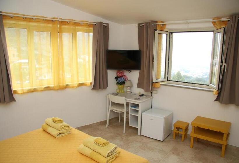 חדר סטנדרט לארבעה נוף לים, B&b Casa Rosola