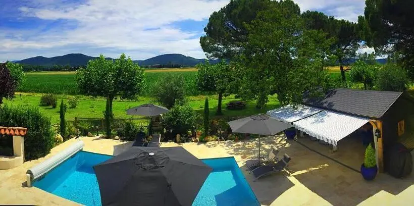 キングサイズベッドのスタンダードルーム, Le Mas Des Abeilles   Chambres D Hôtes Avec Cuisine Et Petits Déjeuners Gourmands