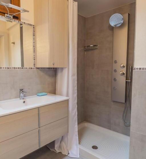 غرفة قياسية مطلّة علي الحديقة, Viale Asiago 288