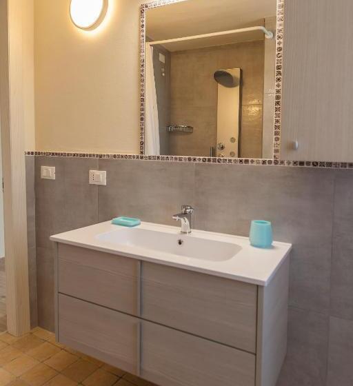 غرفة قياسية مطلة على الجبل, Viale Asiago 288