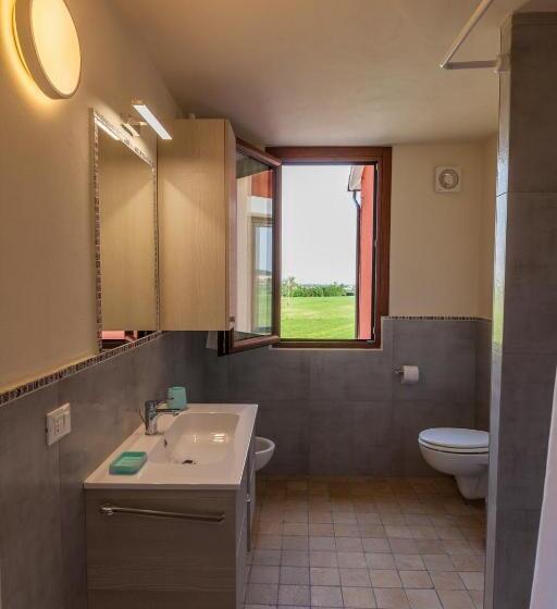 غرفة قياسية مطلة على الجبل, Viale Asiago 288