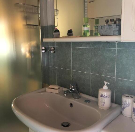 غرفة قياسية حمام مشترك, B&b Fior Di Loto