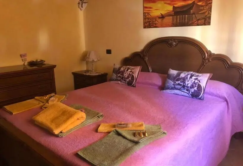 バス共有のスタンダードルーム, B&b Fior Di Loto