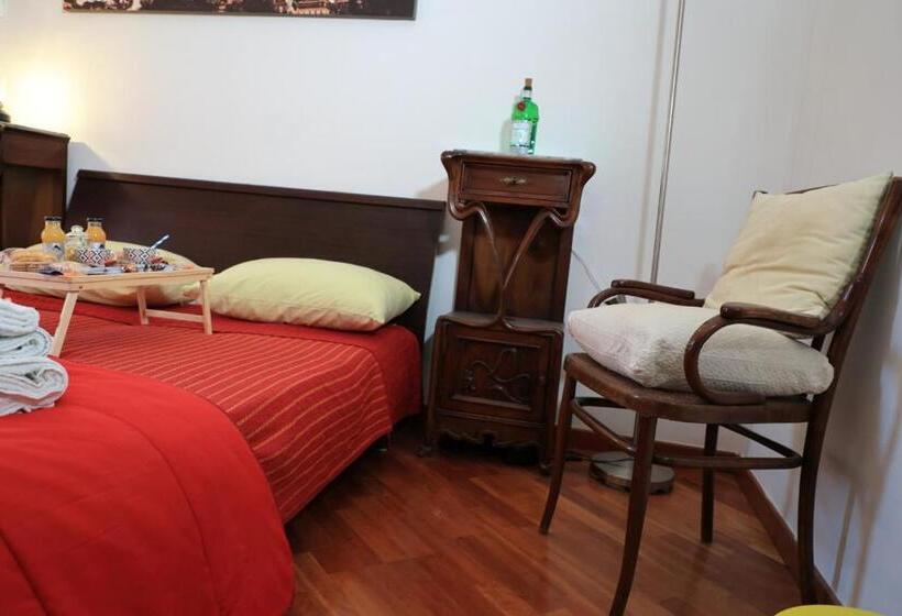 اتاق استاندارد, Bernadette