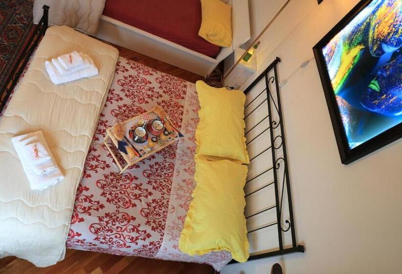 اتاق استاندارد سه نفره, Bernadette