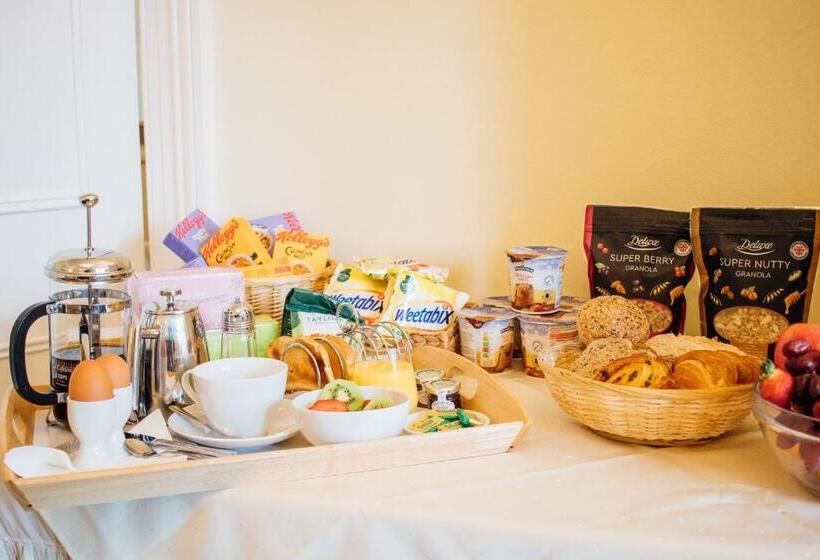 اتاق لوکس, Eveanna