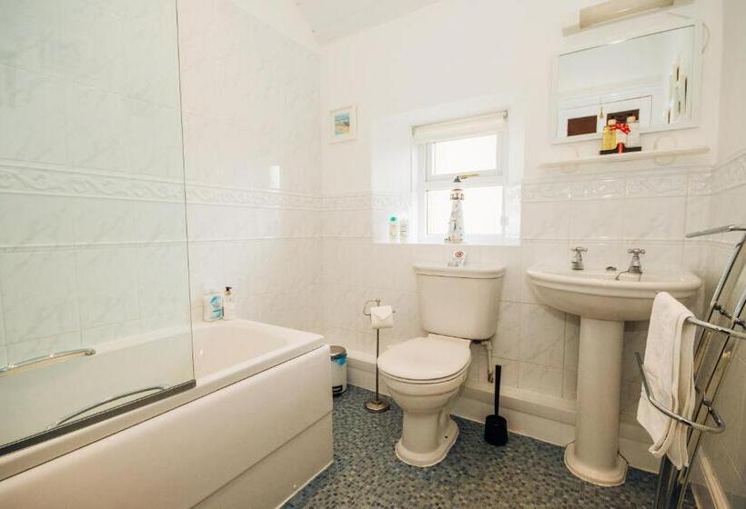 اتاق لوکس, Eveanna