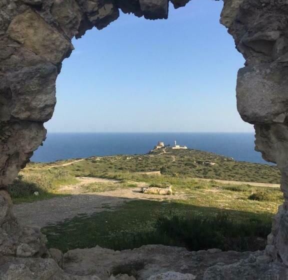 اتاق لوکس, La Casa Di Adele Cagliari