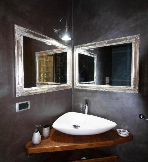 اتاق سوپریور, La Casa Di Adele Cagliari