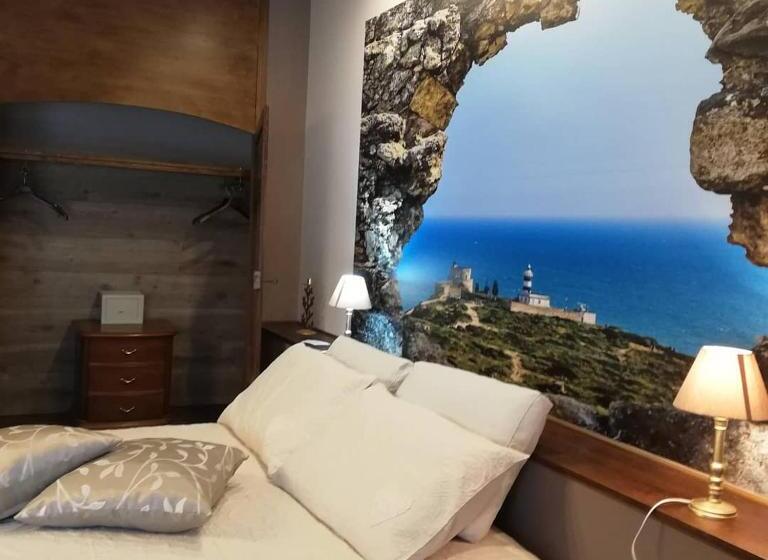 اتاق لوکس, La Casa Di Adele Cagliari