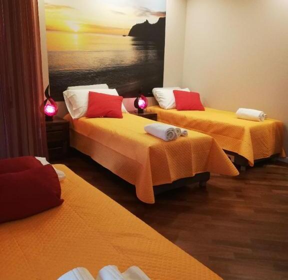 Standard room with outdoor bath, La Casa Di Adele Cagliari