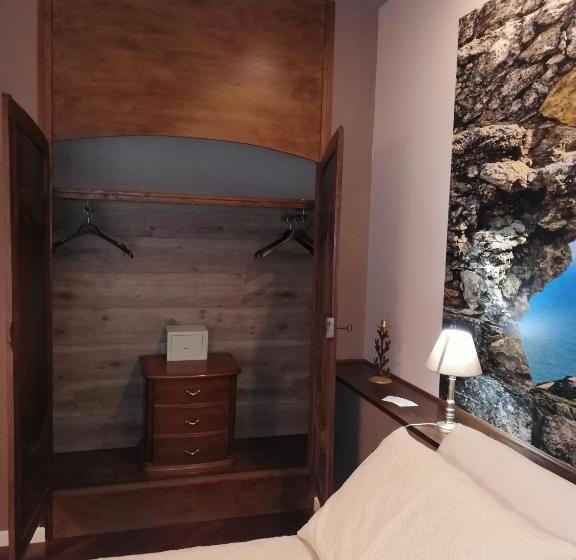 اتاق لوکس, La Casa Di Adele Cagliari