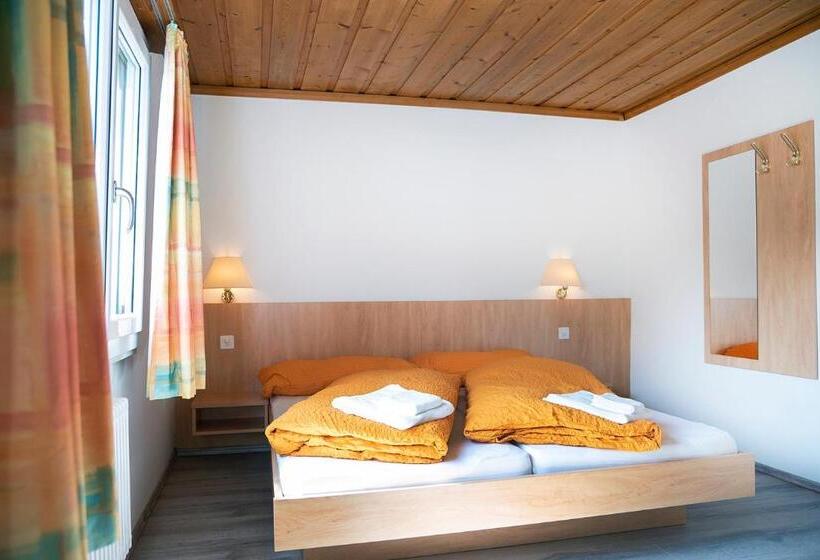 标准间带山景, B&b La Tgamona