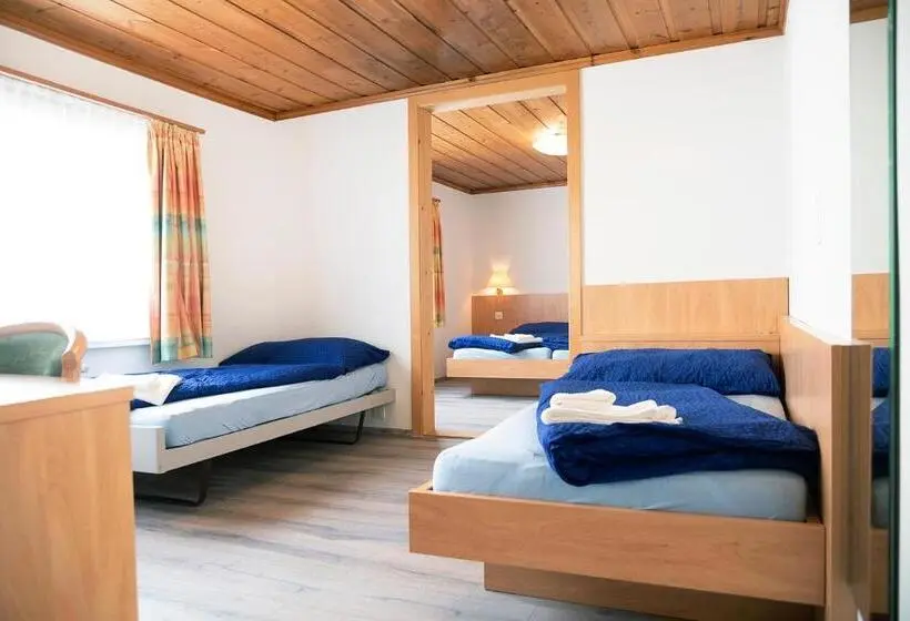 Perhehuone, B&b La Tgamona