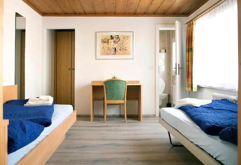 Perhehuone, B&b La Tgamona