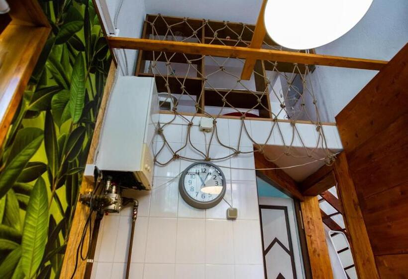 침실 1개 아파트, Charlietown