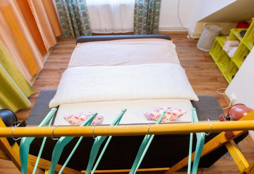 스탠다드 룸, Charlietown