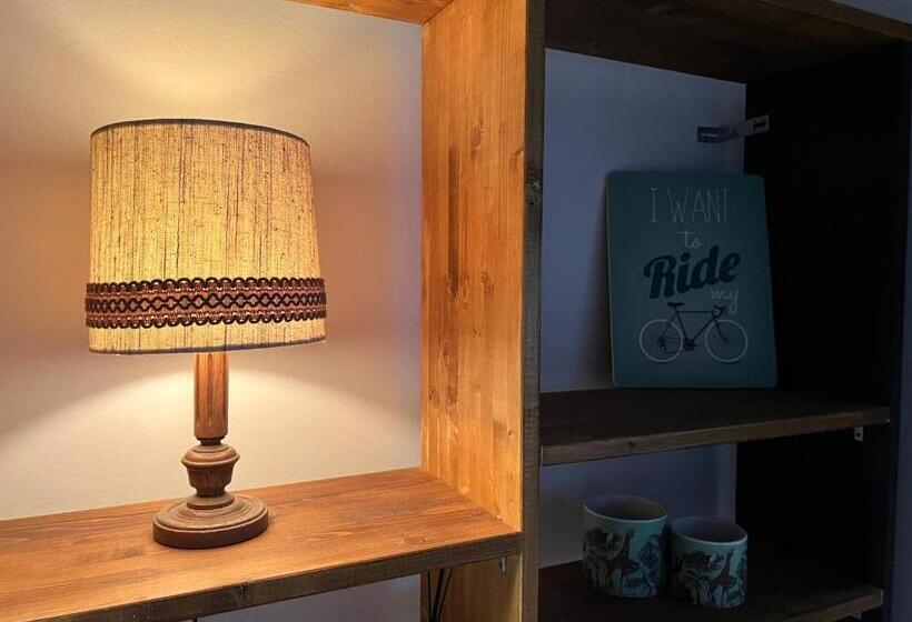 수피리어 룸, Charlietown