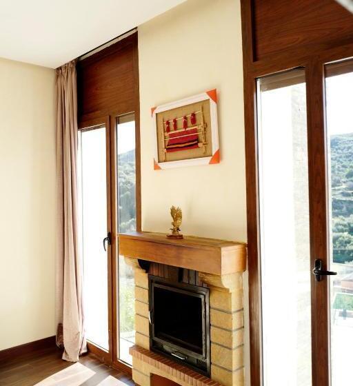 سوییت جونیور با چشم‌انداز استخر, Dar Zayane