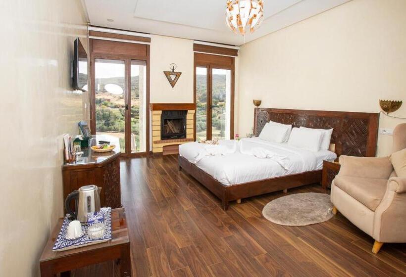 سوییت جونیور با چشم‌انداز استخر, Dar Zayane