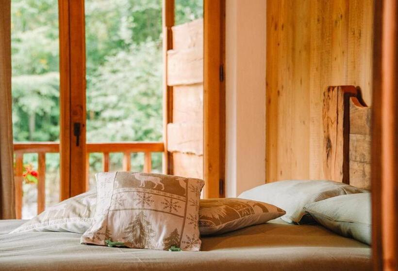 غرفة قياسية مطلة على الجبل, L Escola E Lou Mulin