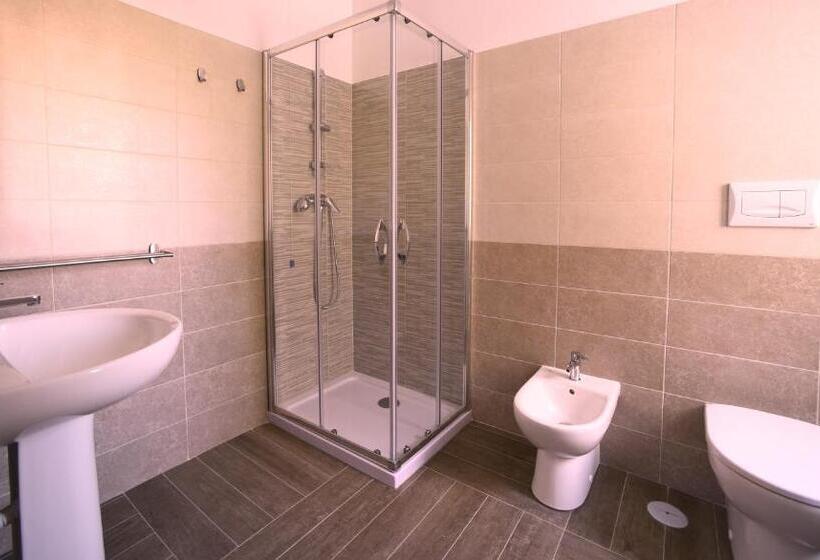 غرفة قياسية رباعية, La Maison Vintage