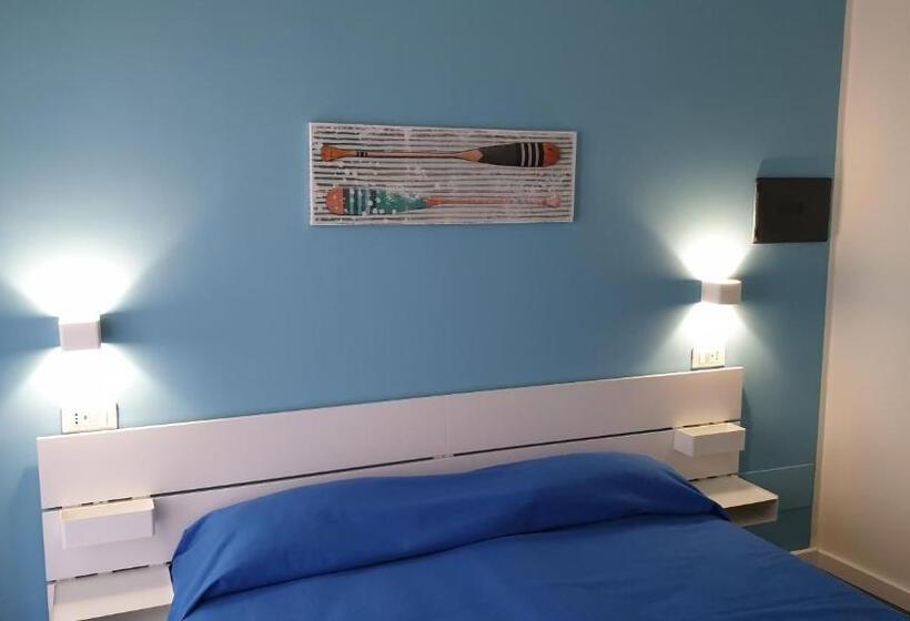 标准间带阳台, Marina Bay House