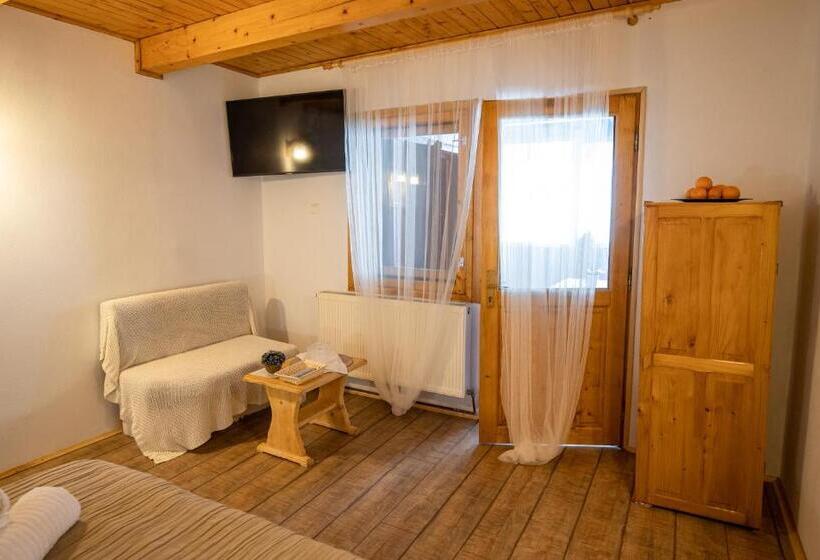 جناح غرفتين نوم, Poiana Cristian