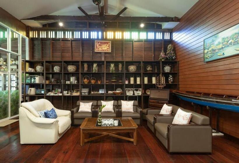 带大床的豪华间, Reuan Vilawan