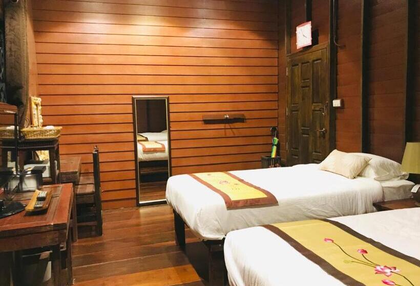 高级三人间, Reuan Vilawan