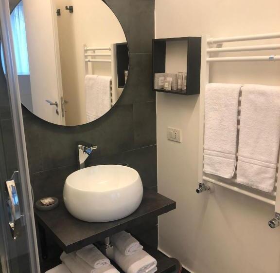 标准间, Villa Olimpia