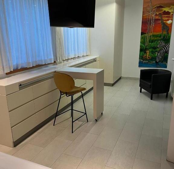 标准间, Villa Olimpia