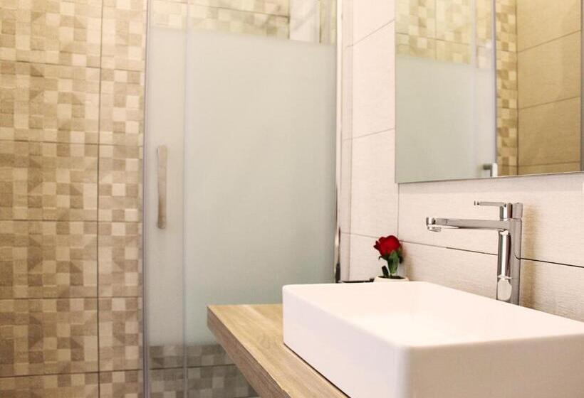 اتاق لوکس, Suite 14