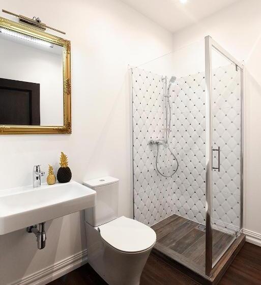 آپارتمان 1 خوابه با تراس, Four Luxury Flats