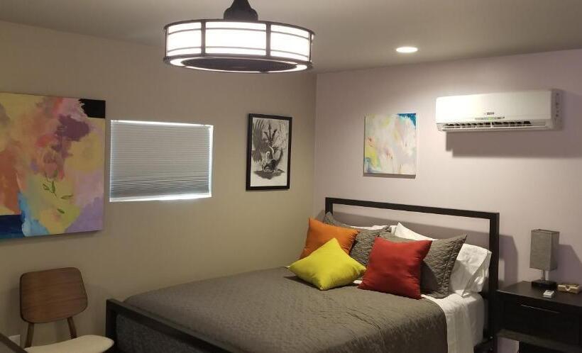 １ベッドルームアパートメント, Best Little Guesthouse In Melrose! New Listing!