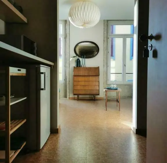 اتاق لوکس, Guest House Eça Agora!
