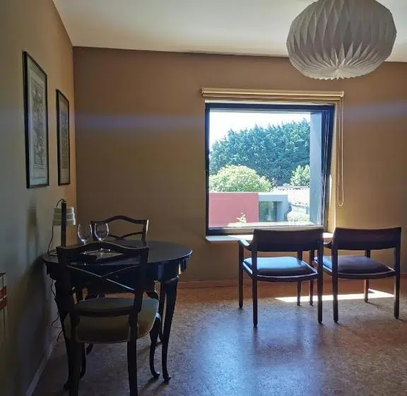 اتاق لوکس با چشم‌انداز شهر, Guest House Eça Agora!
