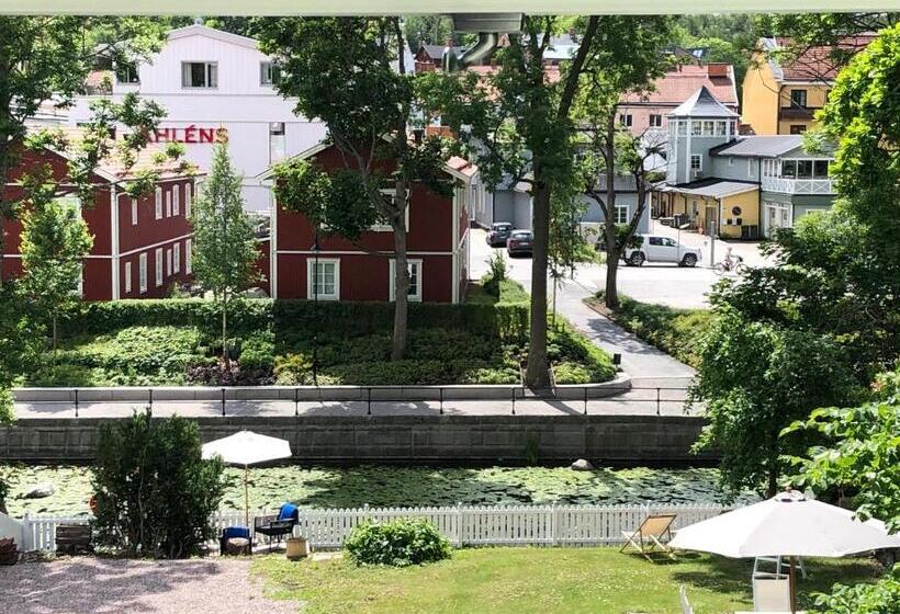 חדר סטנדרט נוף לאגם, Berglings Boutique Hotell