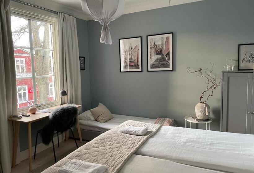 חדר סטנדרט נוף לאגם, Berglings Boutique Hotell