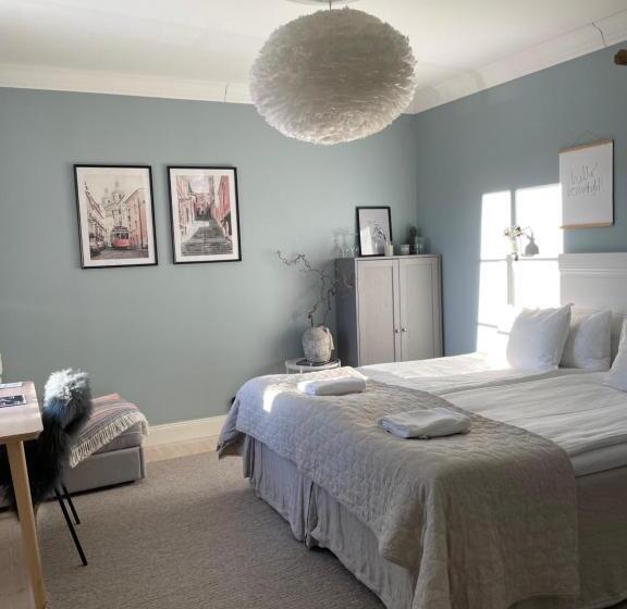 Номер Стандарт Вид на Озеро, Berglings Boutique Hotell
