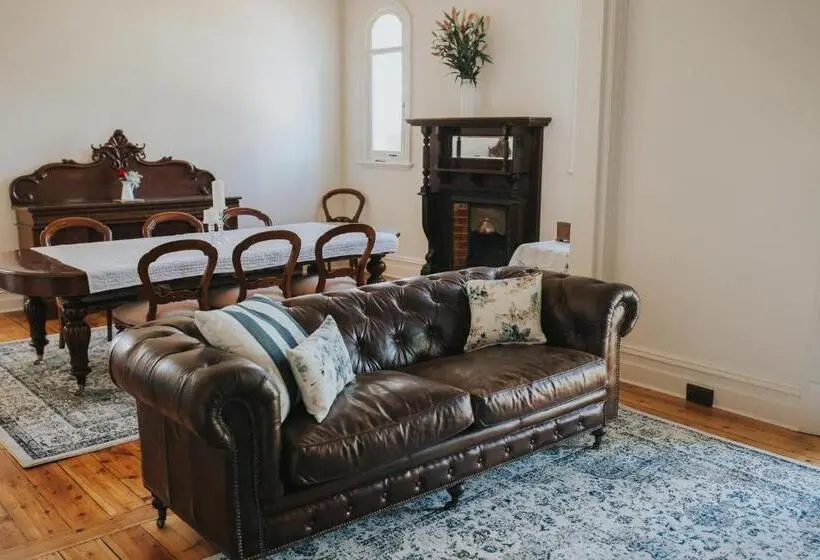 デラックスルーム, Dubuque Bed And Breakfast