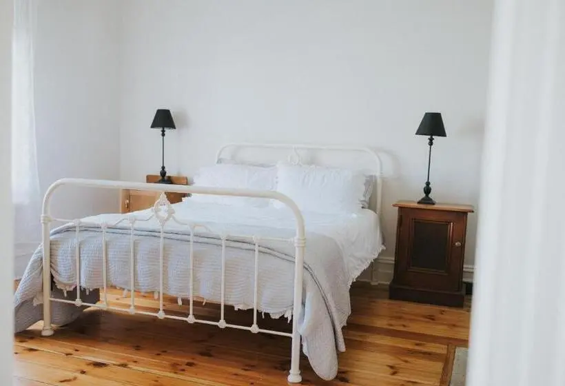 デラックスルーム, Dubuque Bed And Breakfast